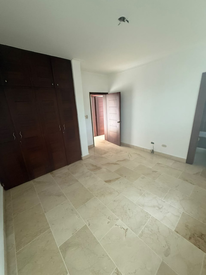 VENTA/ RENTA DE APARTAMENTO TORRE ALMIRANTE. — foto 11