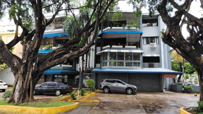 Local en Alquiler Venta Gazcue Plaza Independencia BAR - 2