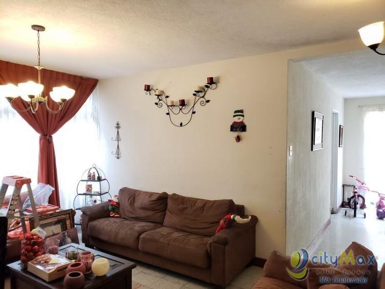 Casa en Venta San Cristobal, Guatemala. De esquina - Image 2
