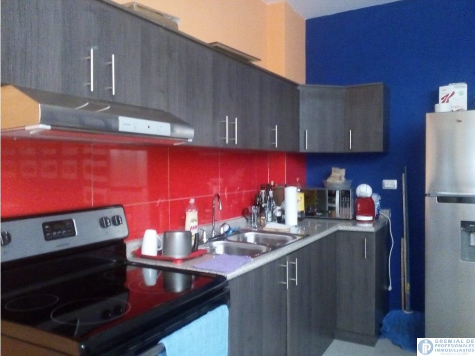 APARTAMENTO AMUEBLADO EN ZONA 1 / ACODI