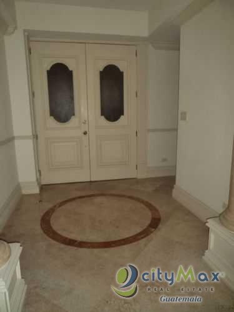 Hermoso Apartamento en Renta en la Zona 14 Guatemala - Image 2