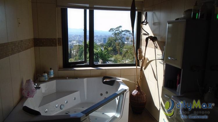VENDO CASA EN EXCLUSIVO RESIDENCIAL ZONA 10 - Miniatura 9