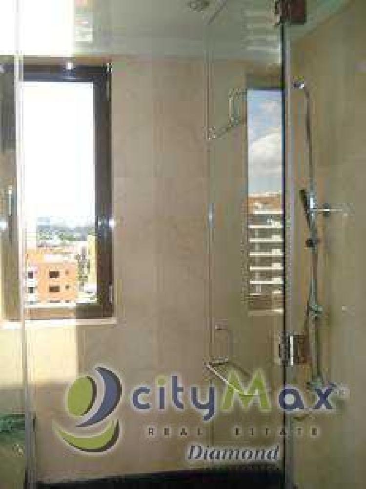 EN RENTA PENT HOUSE AMUEBLADO UBICADO EN ZONA 14 - Image 1